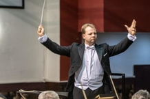 New Year’s Concert: The Brno Philharmonic, Raphaell Wallfisch and Robert Kružík