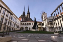 Brno City Theatre is getting ready for another series of its summer performances to take place at the Bishop’s Courtyard